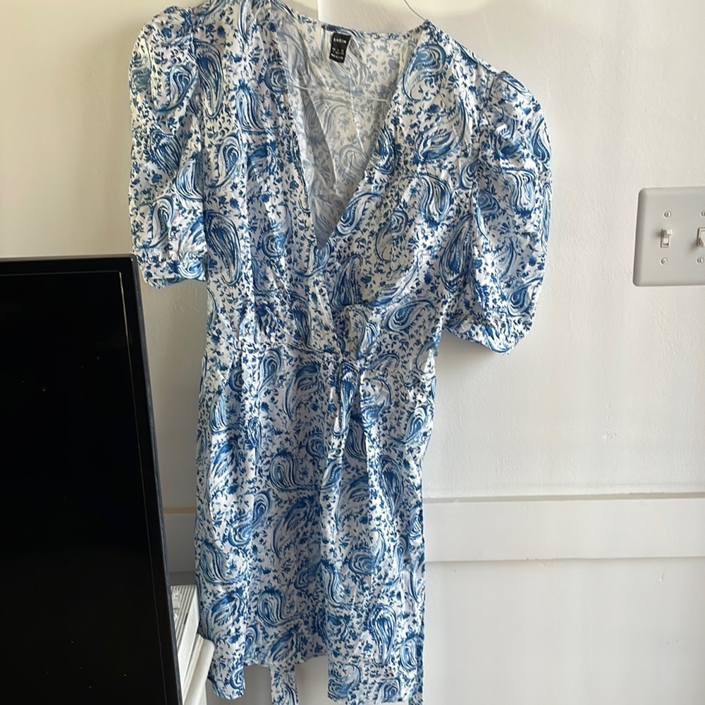 Never worn Shein Blue and white paisley dress